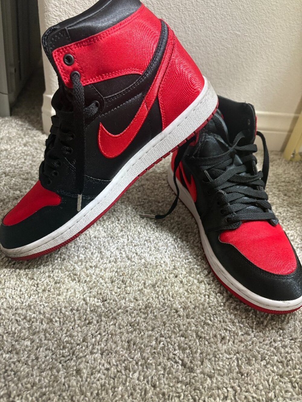 Jordan 1 Retro High OG Satin - US Men 8.5/US Women 10